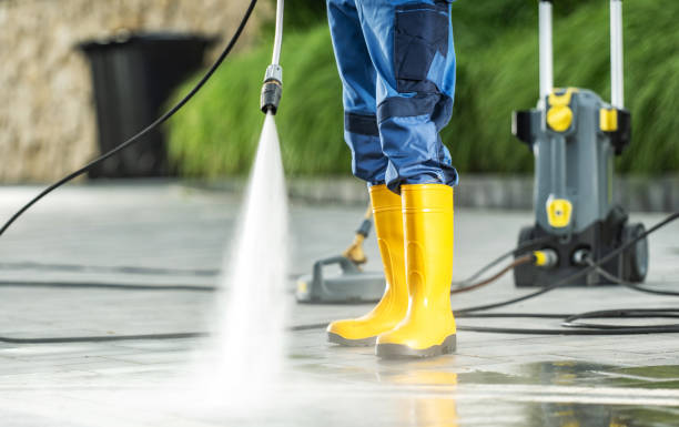 Why Choose Our Certified Pressure Washing Experts for Your Project Needs in Algona, IA?